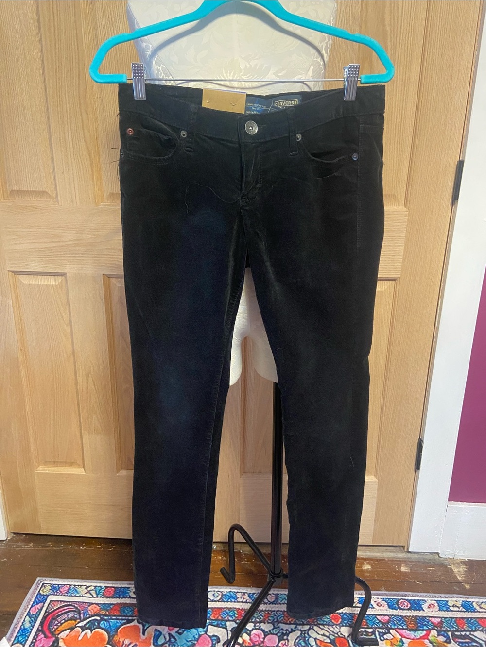 Black Women's Straight-Leg Corduroy Jeans -Converse